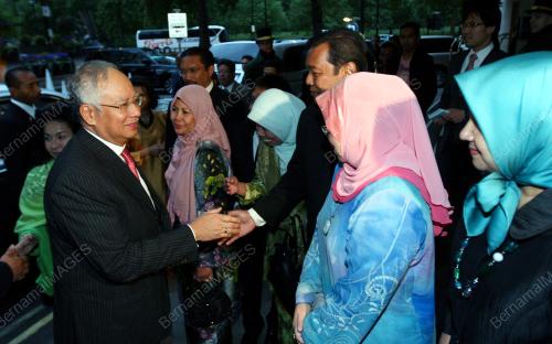 DATUK SERI MOHD NAJIB TUN ABDUL RAZAK