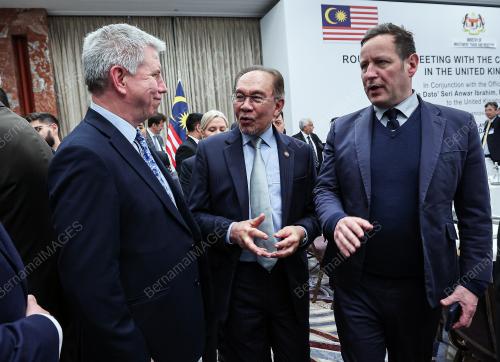 DATUK SERI ANWAR IBRAHIM
