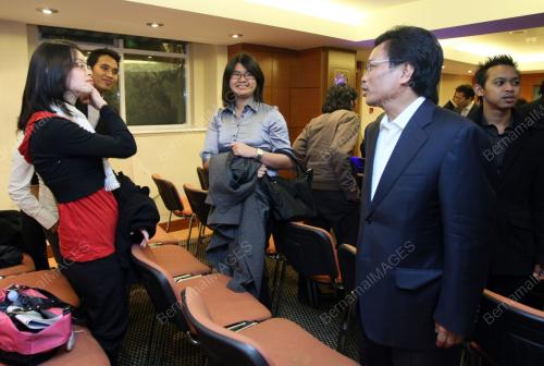 MOHD SHAFIE APDAL