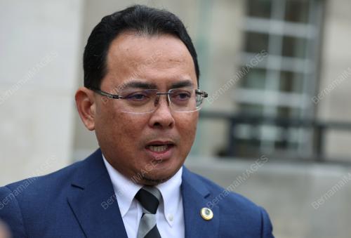 PROFESOR DR FADZLI ADAM