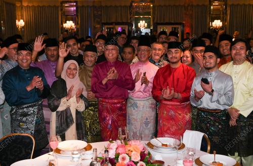 DATUK SERI ISMAIL SABRI YAAKOB