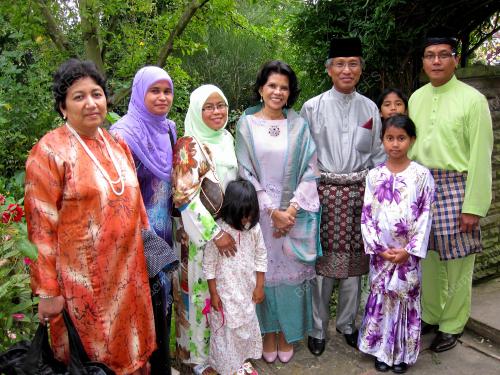 RAYA LONDON