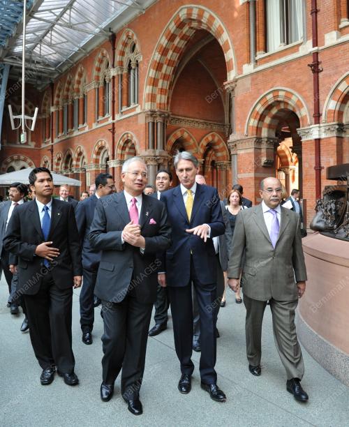 LAWATAN PERDANA MENTERI KE LONDON