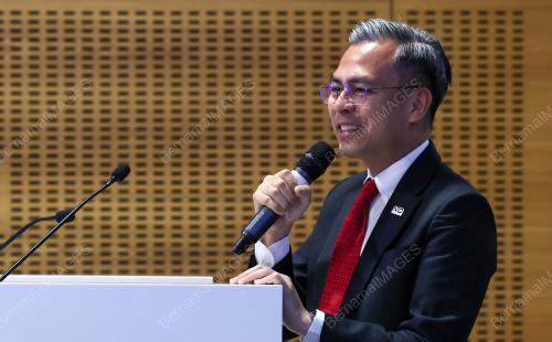FAHMI FADZIL