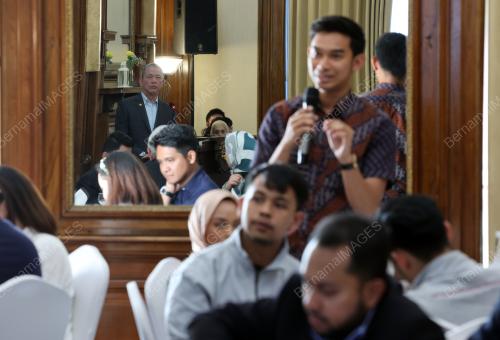 DATUK SERI FADILLAH YUSOF
