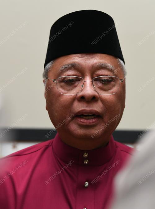 DATUK SERI ISMAIL SABRI YAAKOB