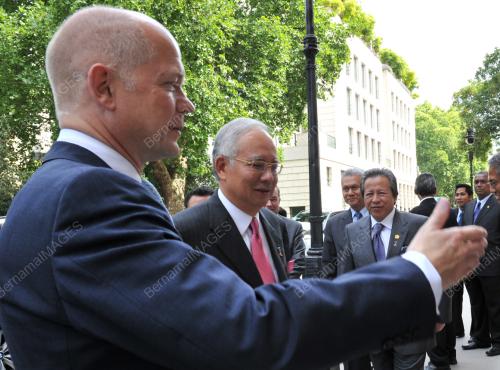 LAWATAN PERDANA MENTERI KE LONDON