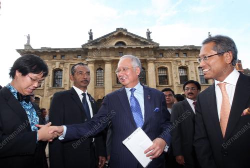 DATUK SERI MOHD NAJIB TUN ABDUL RAZAK