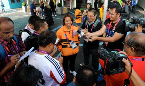 GBR06_10082012_PANDELELA_MEDIA