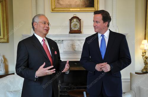LAWATAN PERDANA MENTERI KE LONDON