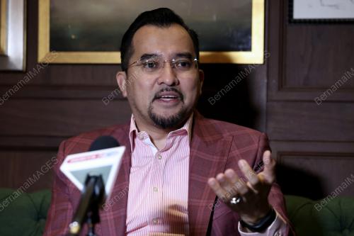 DATUK DR ASYRAF WAJDI DUSUKI