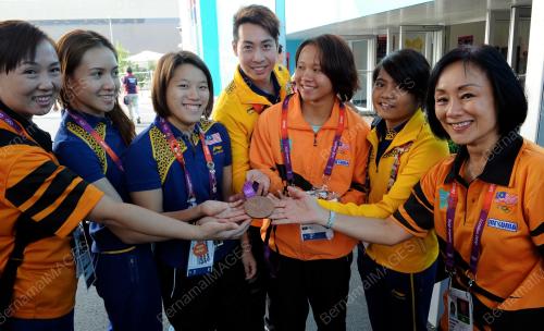 GBR07_10082012_RENANG_PINGAT
