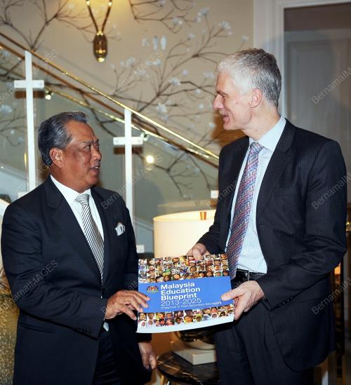 TAN SRI MUHYIDDIN YASSIN