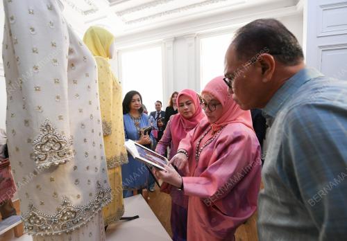 TUNKU HAJAH AZIZAH AMINAH MAIMUNAH ISKANDARIAH
