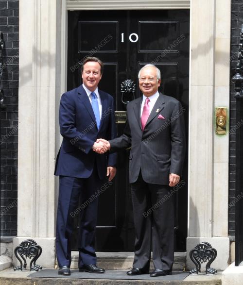 LAWATAN PERDANA MENTERI KE LONDON