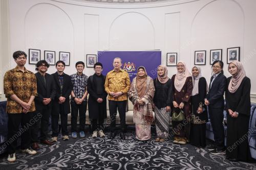 DATUK SERI FADILLAH YUSOF