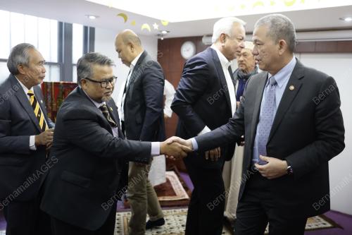 DATUK SERI FADILLAH YUSOF