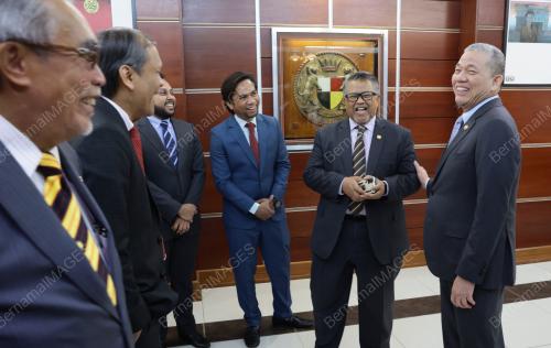 DATUK SERI FADILLAH YUSOF