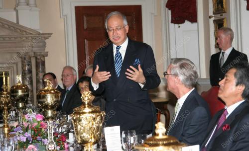 MOHD NAJIB TUN ABDUL RAZAK