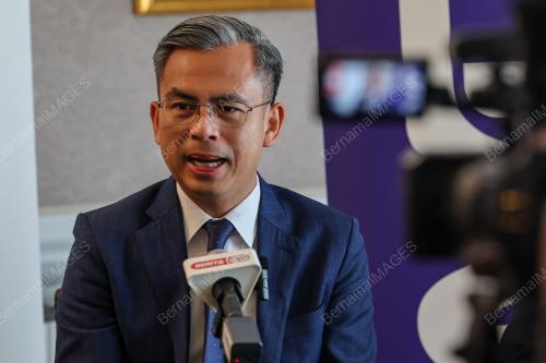 FAHMI FADZIL