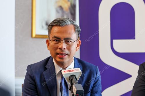 FAHMI FADZIL