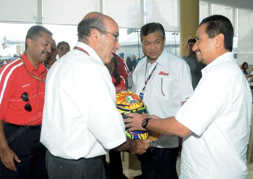 TUANKU MIZAN ZAINAL ABIDIN