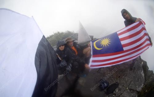 HAN01_08112014_MEDIA