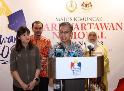 FAHMI FADZIL