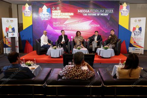 FAHMI FADZIL