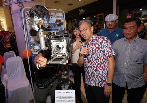 FAHMI FADZIL