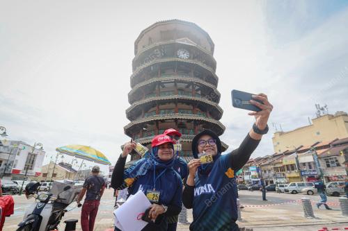 MEDIA HUNT HAWANA