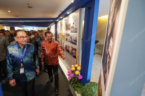 DATUK SERI ANWAR IBRAHIM