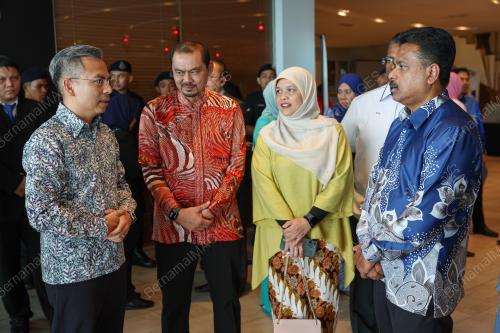 FAHMI FADZIL