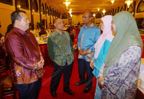 DATUK SERI SAARANI MOHAMAD