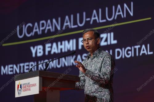 FAHMI FADZIL