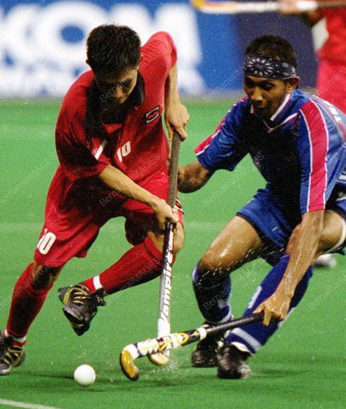 HO00-10_09_2001HOCKEY_02022016