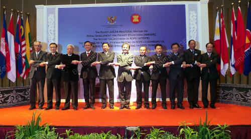 IDN01_05072013_ASEAN