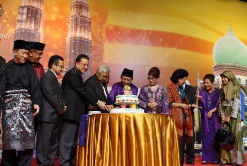IDN01_06092012_RAIS_JAKARTA