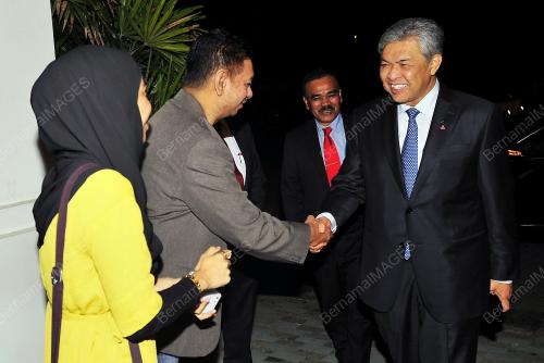 IDN01_09082016_LAWATAN