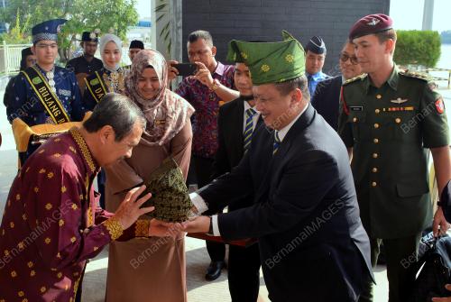 IDN01_11112019_RAJA_MUDA