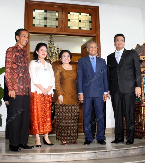 IDN01_14042014_TUN_MAHATHIR