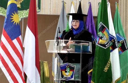 DATUK SERI DR NORAINI AHMAD