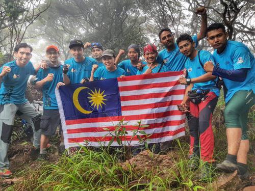 IDN01_18092017_GUNUNG_DAIK