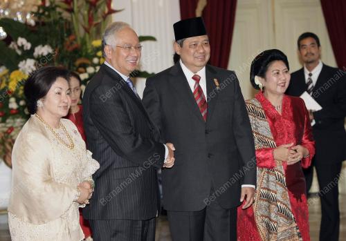 MOHD NAJIB TUN ABDUL RAZAK