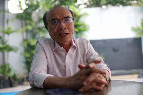 DATUK DR JENIRI AMIR