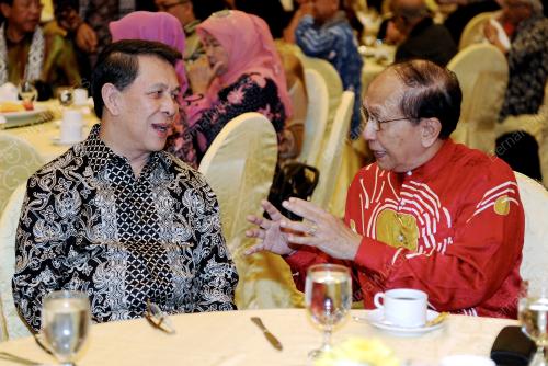 IDN02_08022013_RAIS