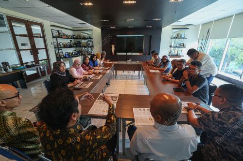 ISWAMI MALAYSIA KUNJUNG THE JAKARTA POST
