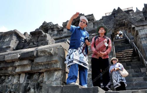 IDN02_19092012_RAIS_BOROBUDUR