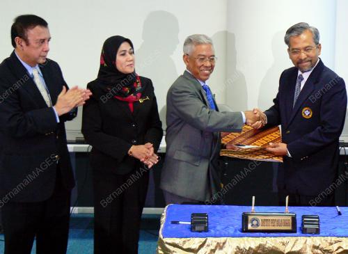 ABDUL RAHIM TAMBY CHIK