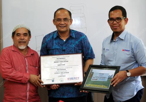IDN02_24122014_PETRONAS